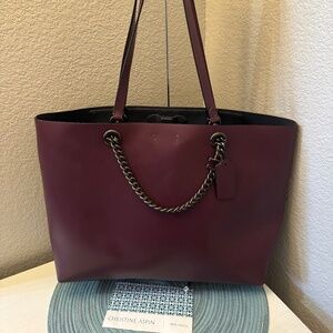 COACH 78218 Signature Chain Central Tote Boysenberry